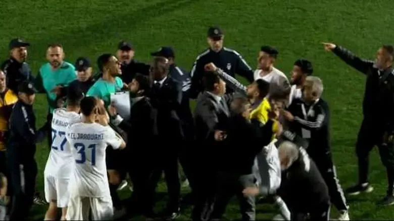 تحرك عاجل من لجنة الحكام بعد الاعتداء على محمد معروف 1 عاجل من لجنة الحكام بعد الاعتداء على محمد معروف
