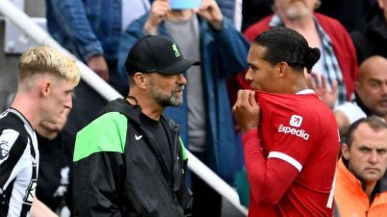 فان دايك يشعل أزمة جديدة في ليفربول بعد رحيل يورجن كلوب 1 دايك يشعل أزمة جديدة في ليفربول بعد رحيل يورجن