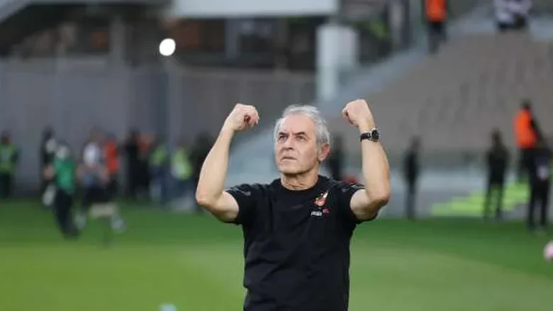 يجهز مفاجأة كبيرة لثنائي الأهلي أمام سيمبا