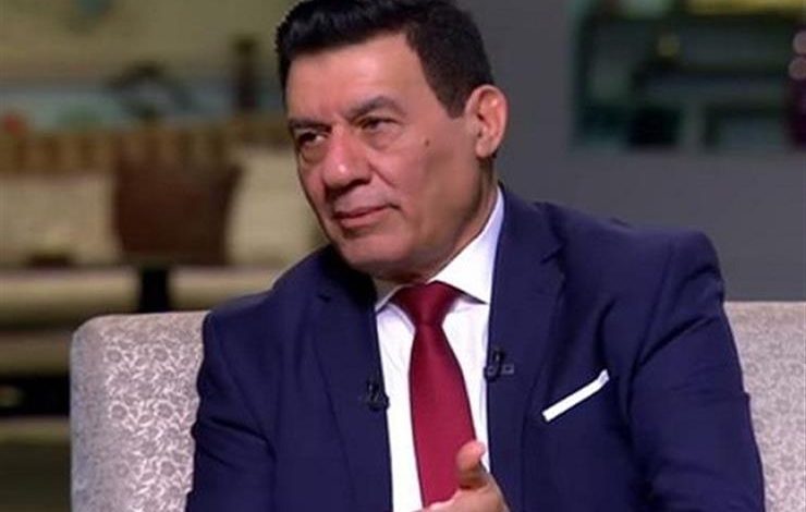 مدحت شلبي ينتقد خالد بيومي.. وإعلامي سعودي: