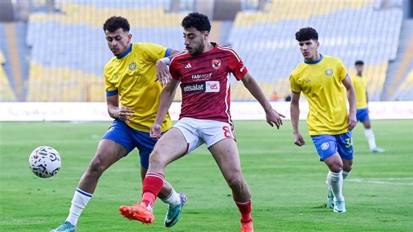 الأهلي يهزم الإسماعيلي بثنائية تاو وعاشور في الدوري المصري 1 الأهلي والإسماعيلي