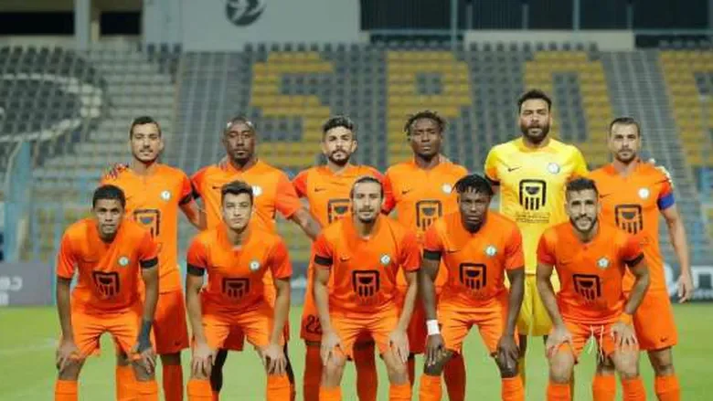 البنك الأهلي يسحق المصري بخماسية.. وفيوتشر يخطف فوزا قاتلا من إنبي 1 الأهلي يسحق المصري بخماسية وفيوتشر يخطف فوزا قاتلا من