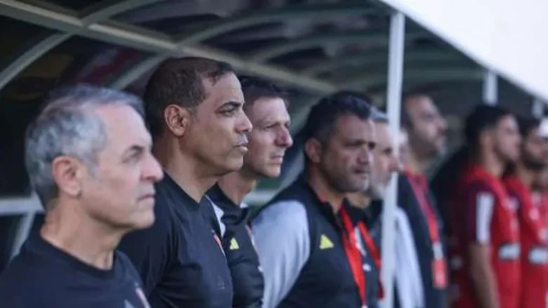 قائمة تعليمات كولر للاعبي الأهلي قبل نهائي إفريقيا.. احذروا هؤلاء 1 تعليمات كولر للاعبي الأهلي قبل نهائي إفريقيا احذروا هؤلاء