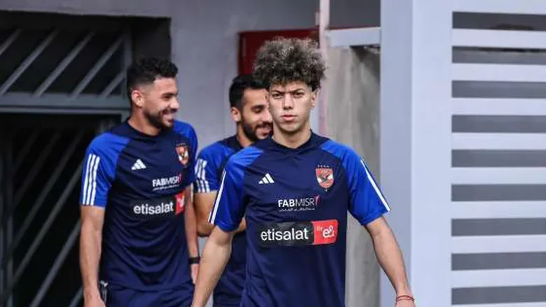 مايفوتكش| عرض خليجي لـ إمام عاشور ومفاجأة الأهلي وإعارة ثنائي الزمالك 1 عرض خليجي لـ إمام عاشور ومفاجأة الأهلي وإعارة ثنائي