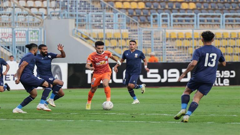 "هدية بترولية".. إنبي يعزز صدارة بيراميدز للدوري بهدف ذاتي 1 "هدية بترولية".. إنبي يعزز صدارة بيراميدز للدوري بهدف ذاتي