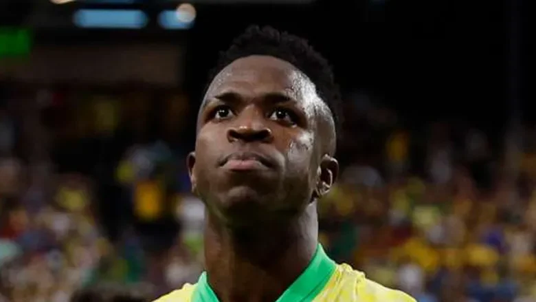 تقسو على باراجوي بثلاثية في الشوط الأول