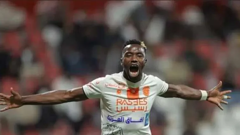 حقيقة تعاقد الأهلي مع مهاجم من الدوري السعودي مصدر يوضح