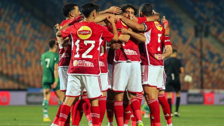 مفاجأة في تشكيل الأهلي لمواجهة فاركو