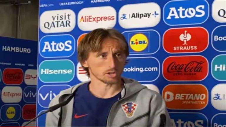 مودريتش يغضب من هذا السؤال ويُغادر المقابلة الإعلامية (فيديو) 1 مودريتش يغضب من هذا السؤال ويُغادر المقابلة الإعلامية (فيديو)