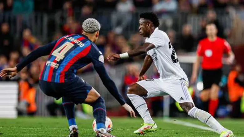 موعد «كلاسيكو» ريال مدريد وبرشلونة بالدوري الإسباني للموسم الجديد 1 كلاسيكو ريال مدريد وبرشلونة بالدوري الإسباني للموسم الجديد