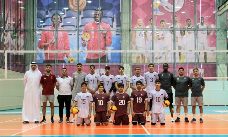 المنتخب القطري للكرة الطائرة يستعد للمشاركة في البطولة العربية