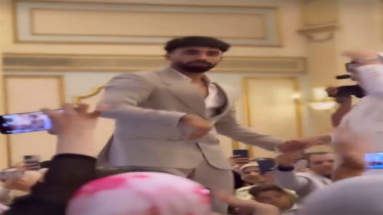 أمح الدولي يشارك مروان عطية فرحته في حفل الحنة (صور) 1 أمح الدولي يشارك مروان عطية فرحته في حفل الحنة (صور)