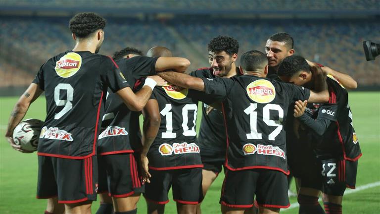 بعد غياب 77 يوما.. بيرسي تاو يعود للتسجيل مع الأهلي (فيديو) 1 بعد غياب 77 يوما.. بيرسي تاو يعود للتسجيل مع الأهلي (فيديو)