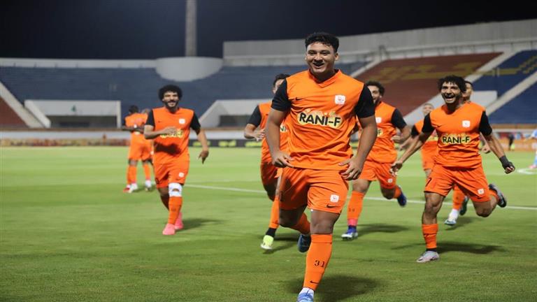 بيراميدز يتعثر أمام فاركو في سباق الدوري المصري 1 بيراميدز يتعثر أمام فاركو في سباق الدوري المصري