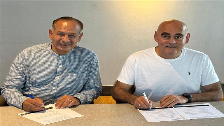 "قبل الأولمبياد".. اتحاد كرة اليد يعلن تمديد عقد مدرب منتخب 1 "قبل الأولمبياد".. اتحاد كرة اليد يعلن تمديد عقد مدرب منتخب