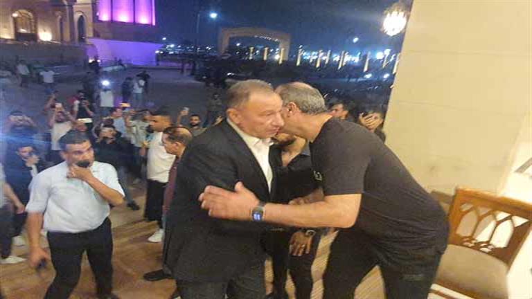 كهربا والشحات.. نجوم الأهلي يؤدون واجب العزاء في أحمد رفعت 1 كهربا والشحات.. نجوم الأهلي يؤدون واجب العزاء في أحمد رفعت