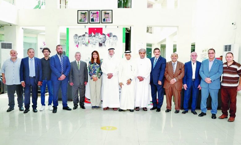 المانع يشيد بدعم وتطور الحركة الثقافية والرياضية في عمان