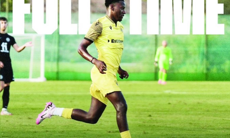 الملك يفوز على كوستا الإسباني بثلاثية