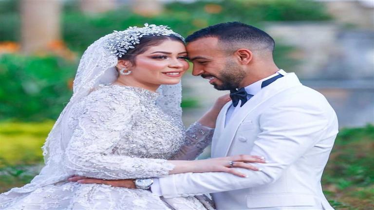 "بتفهم كورة وتجوزنا عن حب"... من هى زوجة محمد مجدى أفشة لاعب 1 "بتفهم كورة وتجوزنا عن حب"... من هى زوجة محمد مجدى أفشة لاعب