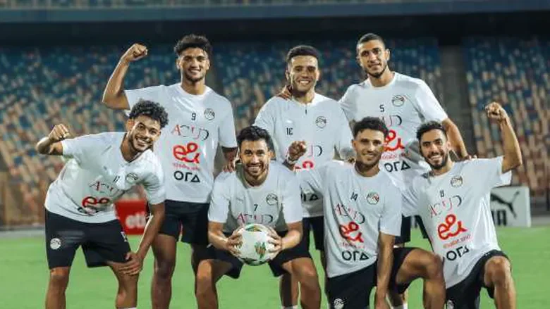 وصول بعثة موريتانيا للقاهرة استعدادا لمواجهة مصر بتصفيات أمم إفريقيا 1 بعثة موريتانيا للقاهرة استعدادا لمواجهة مصر بتصفيات أمم إفريقيا