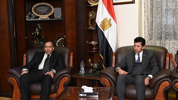 وزير الشباب يلتقي رئيس الاتحاد العربي للتسويق والاستثمار الرياضي لبحث التعاون المشترك 1 وزير الشباب يلتقي