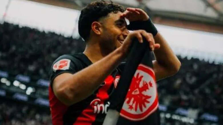 تفاصيل صفقة عمر مرموش في مانشستر سيتي.. ماذا قدم مع فرانكفورت؟ 1 صفقة عمر مرموش في مانشستر سيتي ماذا قدم مع