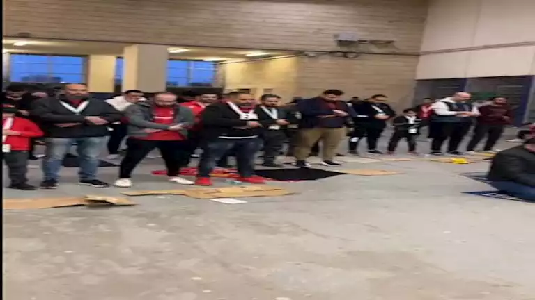 جماهير الأهلي تؤدي صلاة المغرب قبل انطلاق مباراة أورلاندو بدوري الأبطال 1 جماهير الأهلي تؤدي صلاة المغرب قبل انطلاق مباراة أورلاندو بدوري الأبطال