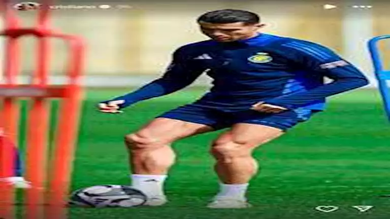 ستوري نجوم كرة القدم.. أشرف داري ومؤمن زكريا.. رونالدو في مران النصر.. تهنئة كهربا لمعلول 1 ستوري نجوم كرة القدم.. أشرف داري ومؤمن زكريا.. رونالدو في مران النصر.. تهنئة كهربا لمعلول