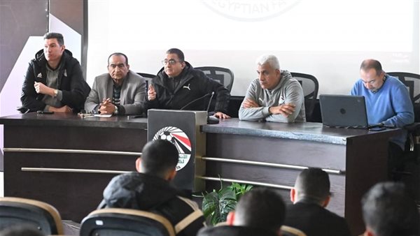 أوسكار رويز يحضر