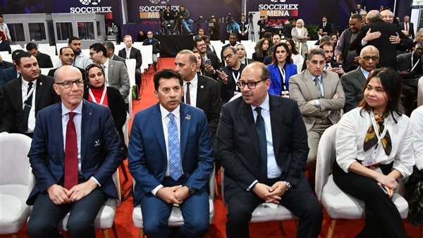 وزير الرياضة يفتتح