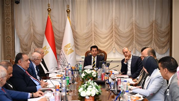 أشرف صبحي يترأس اجتماع مجلس إدارة صندوق التمويل الأهلي لرعاية النشء والشباب والرياضة 1 الدكتور أشرف صبحي