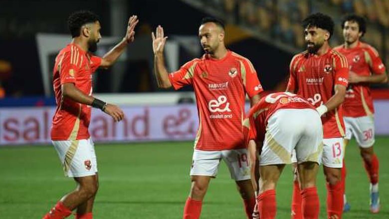 الأهلي ينهي الخلافات في التفاوض مع ريفيرو.. هل وصل للقاهرة؟ 1 ينهي الخلافات في التفاوض مع ريفيرو هل وصل للقاهرة؟