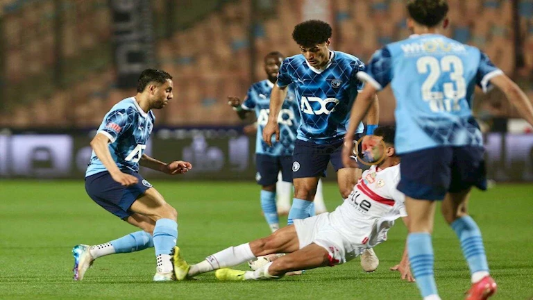 "الدوري يا أبطال".. جماهير بيراميدز تساند الفريق ضد الزمالك (فيديو) 1 "الدوري يا أبطال".. جماهير بيراميدز تساند الفريق ضد الزمالك (فيديو)