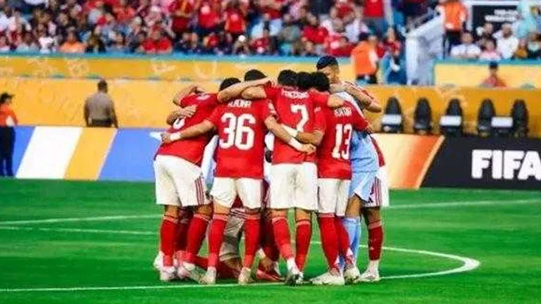 الأهلي يبدأ استخراج تأشيرات جديدة للاعبين.. التفاصيل كاملة 1 الأهلي يبدأ استخراج تأشيرات جديدة للاعبين.. التفاصيل كاملة