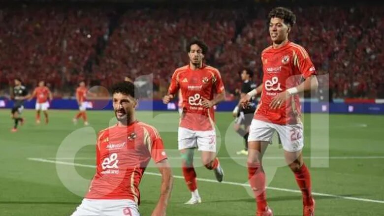 الأهلي يعدل عقود 3 لاعبين لقطع طريق انتقالهم إلى الخليج 1 يعدل عقود 3 لاعبين لقطع طريق انتقالهم إلى الخليج