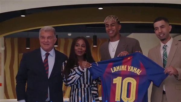 برشلونة يجدد عقد لامين يامال حتي 2031 ويعلن ارتداؤه قميص ميسي 1 لامين يامال