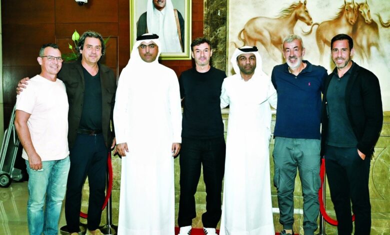 الإسباني دينيا يصل الدوحة لقيادة الشحانية