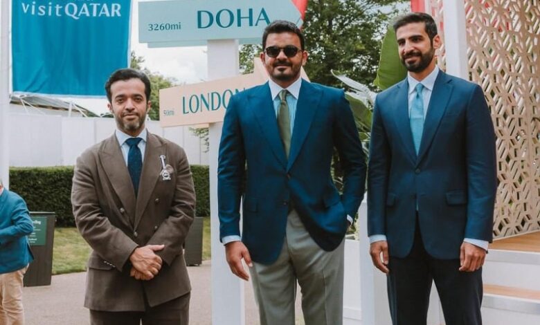 رئيس اللجنة الأولمبية القطرية يزور جناح فعالية Visit Qatar