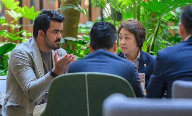 رئيس اللجنة الأولمبية القطرية يلتقي عددا من المسؤولين الرياضيين