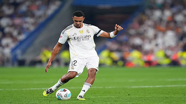 جماهير ليفربولتسخر من أرنولد بعد الظهور الأول في الدوري الإسباني 1 جماهير ليفربولتسخر من أرنولد بعد الظهور الأول في الدوري الإسباني