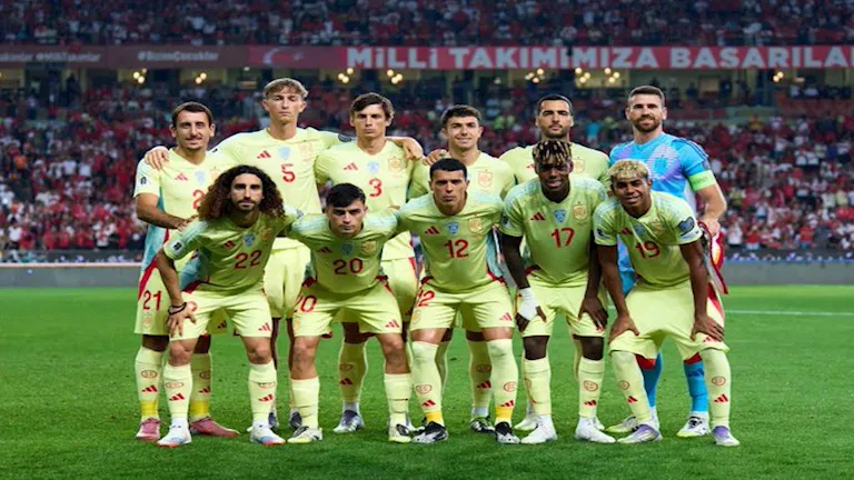 منتخب إسبانيا يضرب منتخب تركيا بسداسية في تصفيات كأس العالم 1 منتخب إسبانيا يضرب منتخب تركيا بسداسية في تصفيات كأس العالم