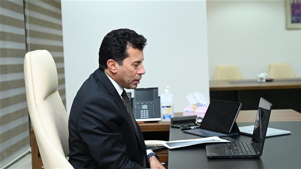 وزير الرياضة يتابع تحضيرات استضافة مصر لبطولة العالم للأندية لكرة اليد 1 الدكتور أشرف صبحي