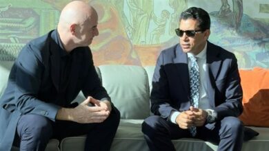 وزير الرياضة يلتقي