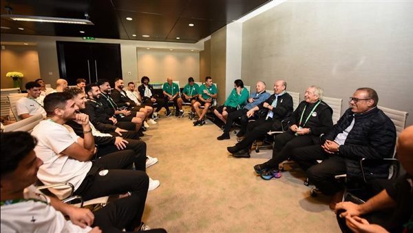 أبو ريدة يحفز لاعبي