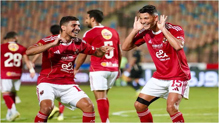 ما سبب عدم عودة ثلاثي الأهلي إلى القاهرة؟