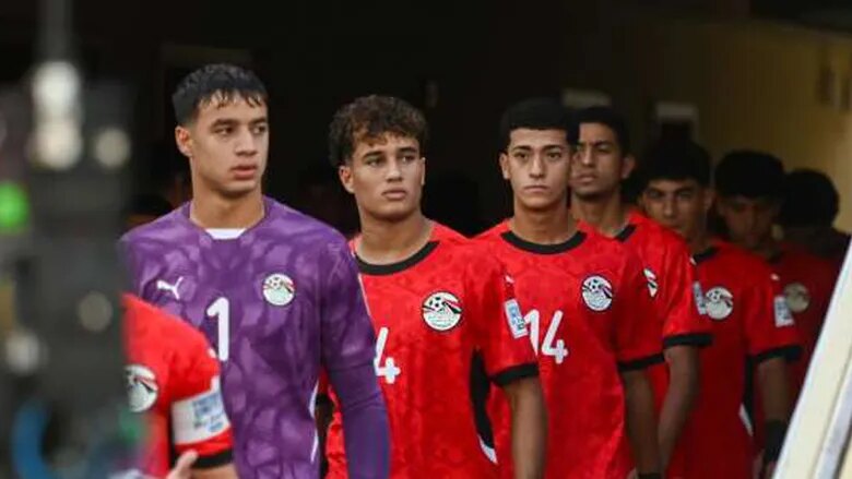 ملغِ للفراعنة إنجلترا تتفوق على مصر في الشوط الأول