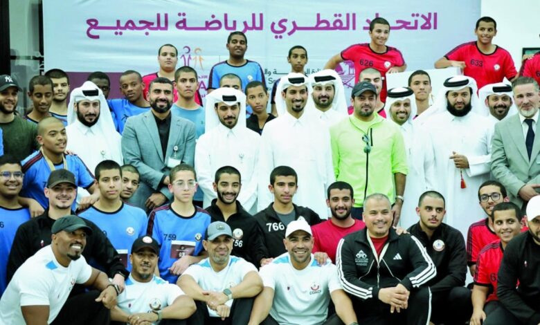 تنافس قوي في سباق العقبات للجري