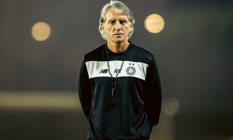 روبيرتو مانشيني يبدي سعادته بالتواجد في قطر ويعد بتحسين