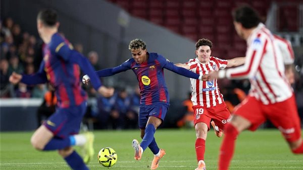 برشلونة يضرب أتلتيكو مدريد بثلاثية في الليجا ويحافظ علي الصدارة - إيجي كورة  | EG KORA