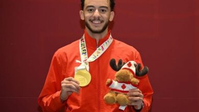 وزير الرياضة يهنئ البطل محمد السيد بعد تتويجه بذهبية كأس العالم لسلاح الإيبيه 2 وزير الرياضة يهنئ